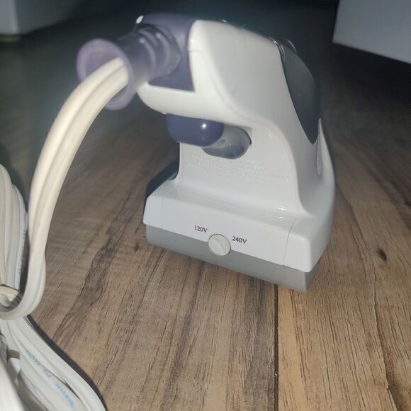 Black & Decker Gizmo Steam 'N Crease 3 In 1 Iron M - Picture 5 of 9